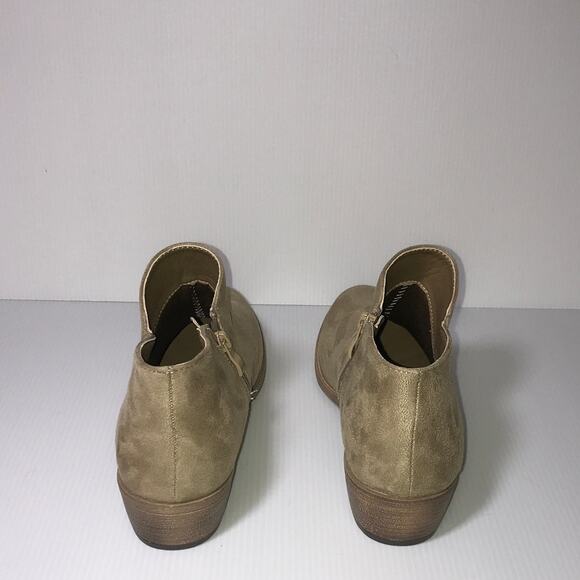 Journee Collections Faux Suede Pointed Toe Women Boots 8.5 - Picture 3 of 9